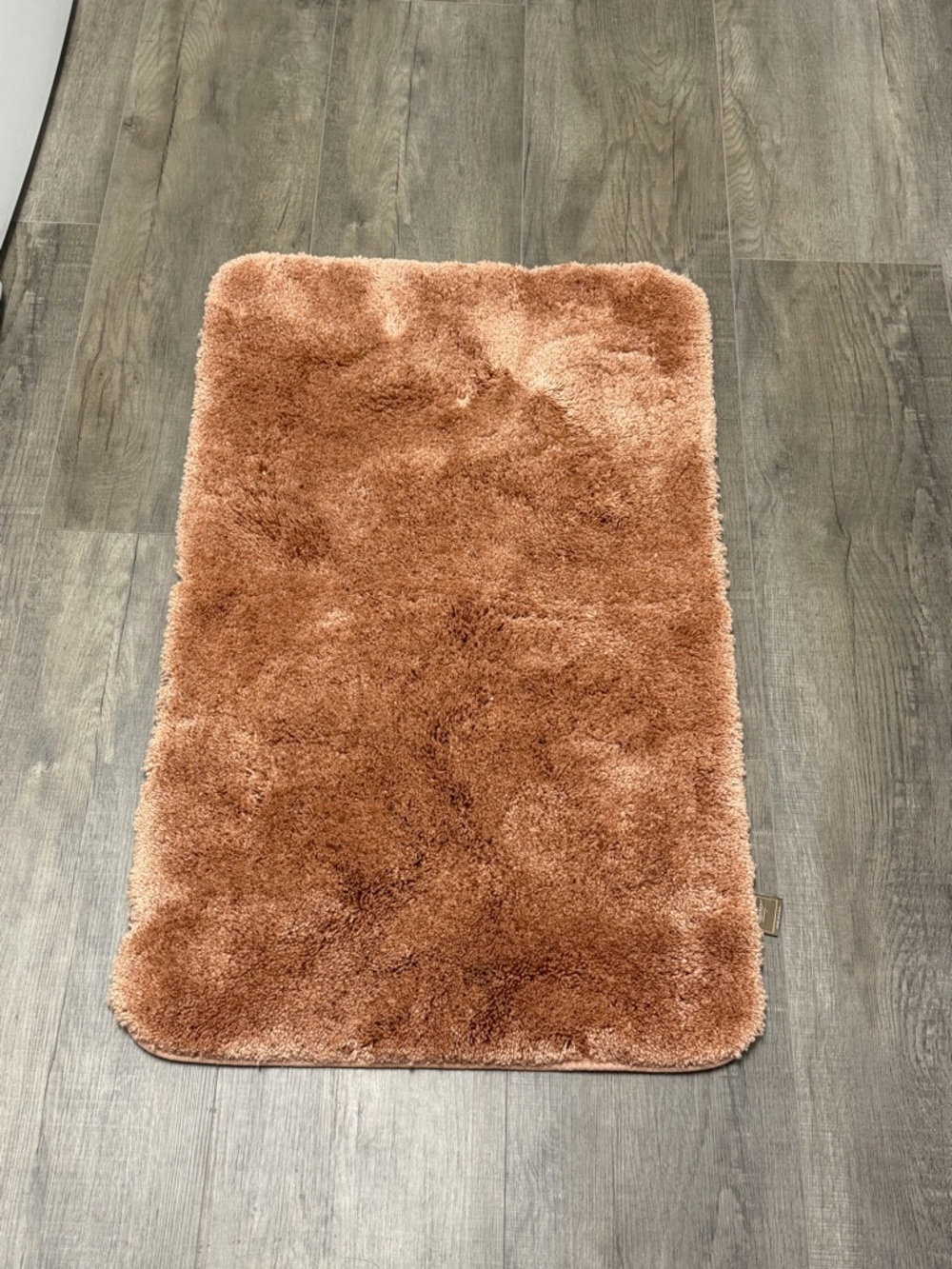 Fieldcrest Peach-Tone Plush Bath Mat with Branded Tag 34x21”